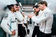 Chasser toute négativité : comment Hamilton motive ses ingénieurs chez Mercedes