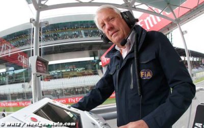 Charlie Whiting explique le déroulement de ses week-ends