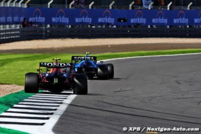 Pérez s’excuse auprès de Red Bull après sa sortie de piste