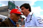 FIA test rules a blow for Mercedes, Ferrari