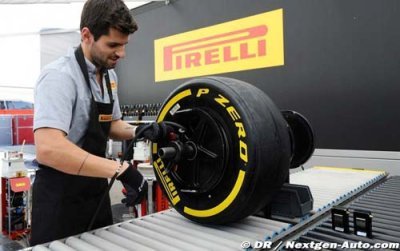 Pirelli&nbsp;: Alguersuari s’essaie au montage de pneus&nbsp;!