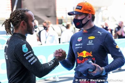 Verstappen&nbsp;: Hamilton est plus expérimenté mais pas plus complet