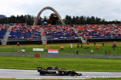 Sainz a eu de gros problèmes avec ses pneus