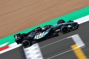 Mercedes F1 prend des risques pour gagner du temps en relâchant l'accélérateur en ligne droite