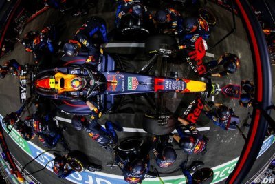 Pérez admet son erreur dans les stands et atteint 8 points de pénalité