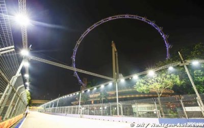 Singapore organisers nervous beneath hazy skies