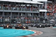 Verstappen shrugs off Norris' middle finger