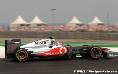 Button sets early pace in Abu Dhabi