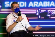 Steiner répond froidement à l'offre de Mazepin Sr. pour aider Haas F1