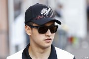 Zhou 'on par' with Bottas in 2023