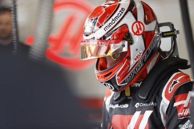 Timing not right for Ferrari seat - Magnussen