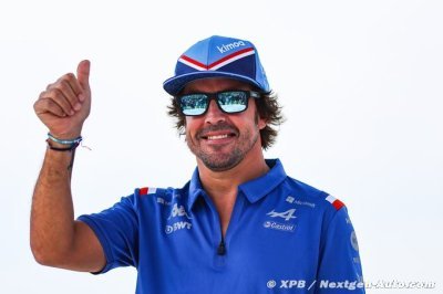 Alonso salue la volonté de la FIA ’d’améliorer’ ses décisions en course