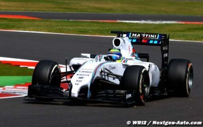 Silverstone, Jour 1&nbsp;: Massa mène à mi-séance
