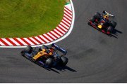 Sainz brille encore, Norris malchanceux