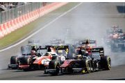 Spa, Course 1 : Gros crash de De Jong, Vandoorne gagne
