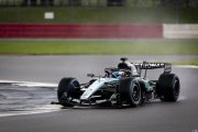 Mercedes F1 : Russell séduit par le nouveau moteur de la W17 à Silverstone