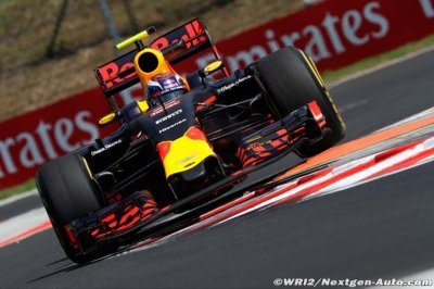 Hungaroring, L3&nbsp;: Verstappen à un souffle de Rosberg