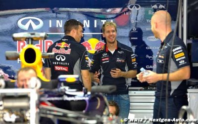 Vettel helped mechanics pack up India garage
