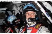 Day one review: Wilks on top after night tests