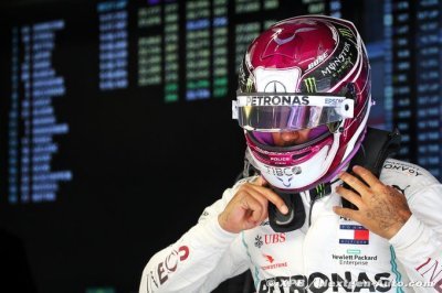 Hamilton pourrait s’agenouiller pendant l’hymne en Autriche