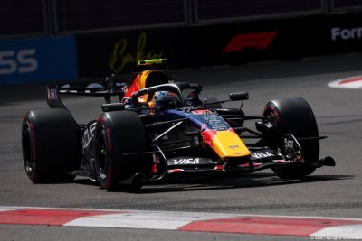 Hadjar est ’plutôt surpris’ d’être quatrième, ’quelque chose ne va pas’ pour Verstappen