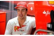Alonso enflamme intentionnellement les spéculations