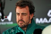 Alonso sait ce qui ne va pas chez Aston Martin… mais ne peut pas tout révéler !