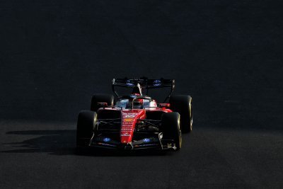 Leclerc a vécu un vendredi ’délicat’ malgré ses chronos, Hamilton pense être ’prêt’ malgré son arrêt en piste