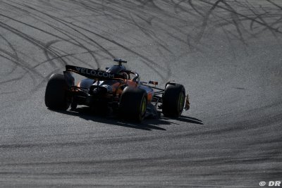 McLaren keep powder dry as rivals hit the track