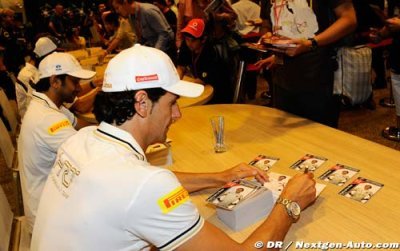 Pedro de la Rosa incurs penalty for gearbox change