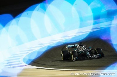 Mercedes perd gros dans les lignes droites face à Ferrari