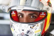 Sainz : Verstappen est 'presque meilleur' que Hamilton en 2019