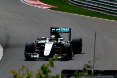 Montréal&nbsp;: Hamilton signe sa cinquième pole au Canada