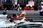 Hamilton defends 'taking time' with Lauda comments
