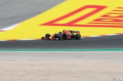 Red Bull sets deadline for engine decision