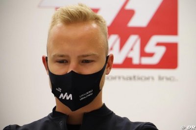 Mazepin revient pour la première fois sur la vidéo postée en décembre