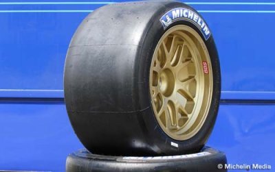 Pneu Michelin Hybride&nbsp;: en slick sur le mouillé&nbsp;!