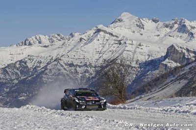 Suède - ES3-4&nbsp;: Ogier tape un arbre mais reste en tête