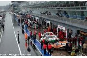 Saturday's qualifying delayed by one hour