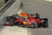 Verstappen peste contre une erreur 'stupide' de Leclerc