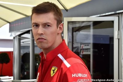 Kvyat a ‘beaucoup travaillé sur lui-même’ pendant un an à Maranello