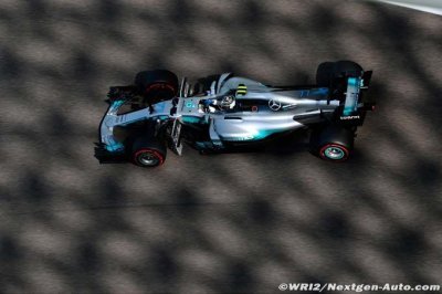 Bottas powers to pole in Abu Dhabi ahead of Hamilton