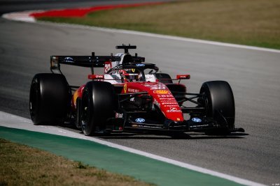 Pirelli boucle deux journées d’essais à Barcelone, Arthur Leclerc et Zhou enchaînent les tours