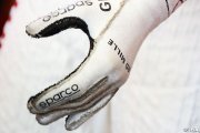 Les nouveaux gants ignifugés en F1 'approuvés'