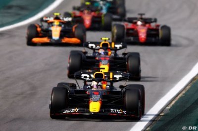 Hakkinen critique Verstappen&nbsp;: ’L’équipe passe toujours en premier en F1’