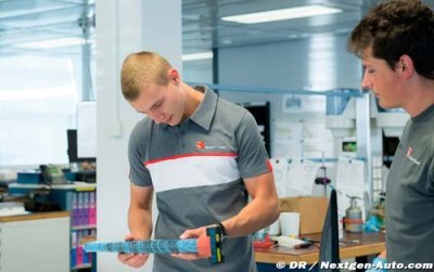 Sirotkin confirms 2014 contract reports