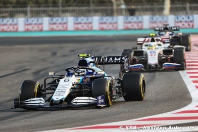 Williams termine l’année sur un double abandon