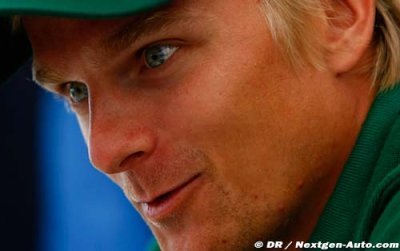 Kovalainen smiles at nice 2011 Renault switch rumours
