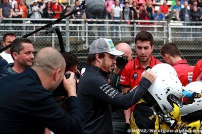 Alonso préfère le paddock fermé de la F1 à celui, plus ouvert, du WEC