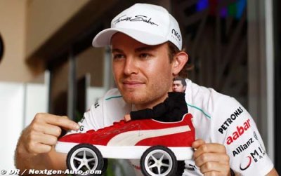 Rosberg ’assuming’ Schumacher to stay in 2013